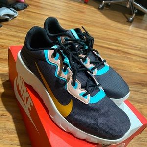 Nike Explore Strada